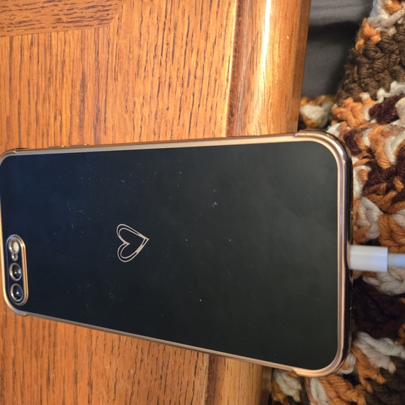 Iphpne 8 Plus - Picture 3 of 3